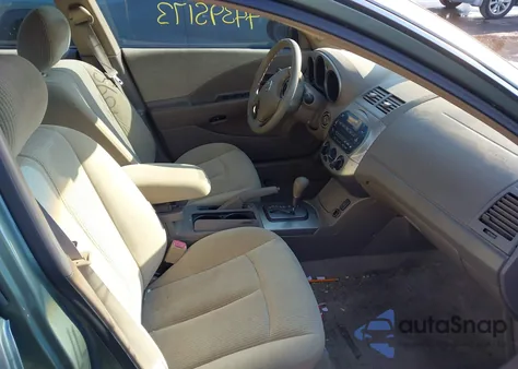 2004 Nissan Altima 2.5 S z USA, uszkodzony, nr VIN 1N4AL11D14C149546